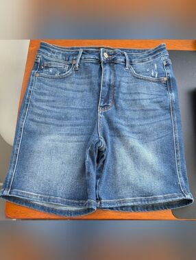 Judy Blue Faded Blue High-Rise Denim Shorts Large